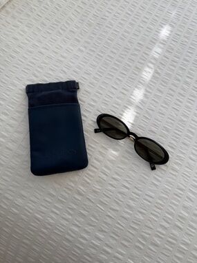 Le Specs Magnifique Black Oval Sunglasses with Navy Pouch